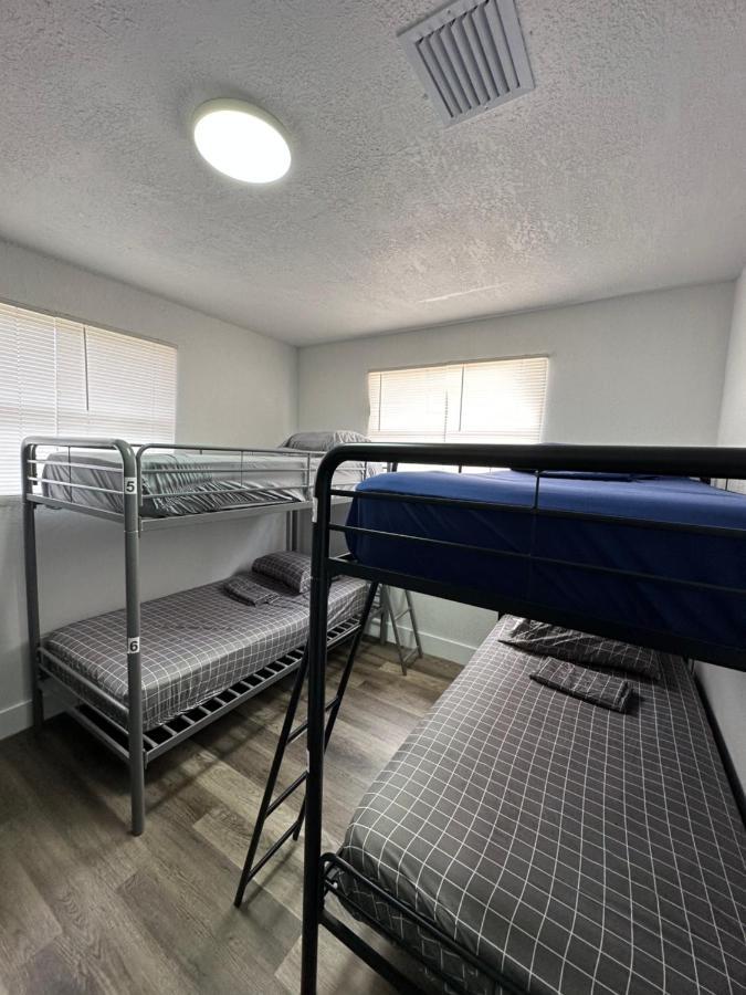 Wynwood Beds Hostel Маями Екстериор снимка