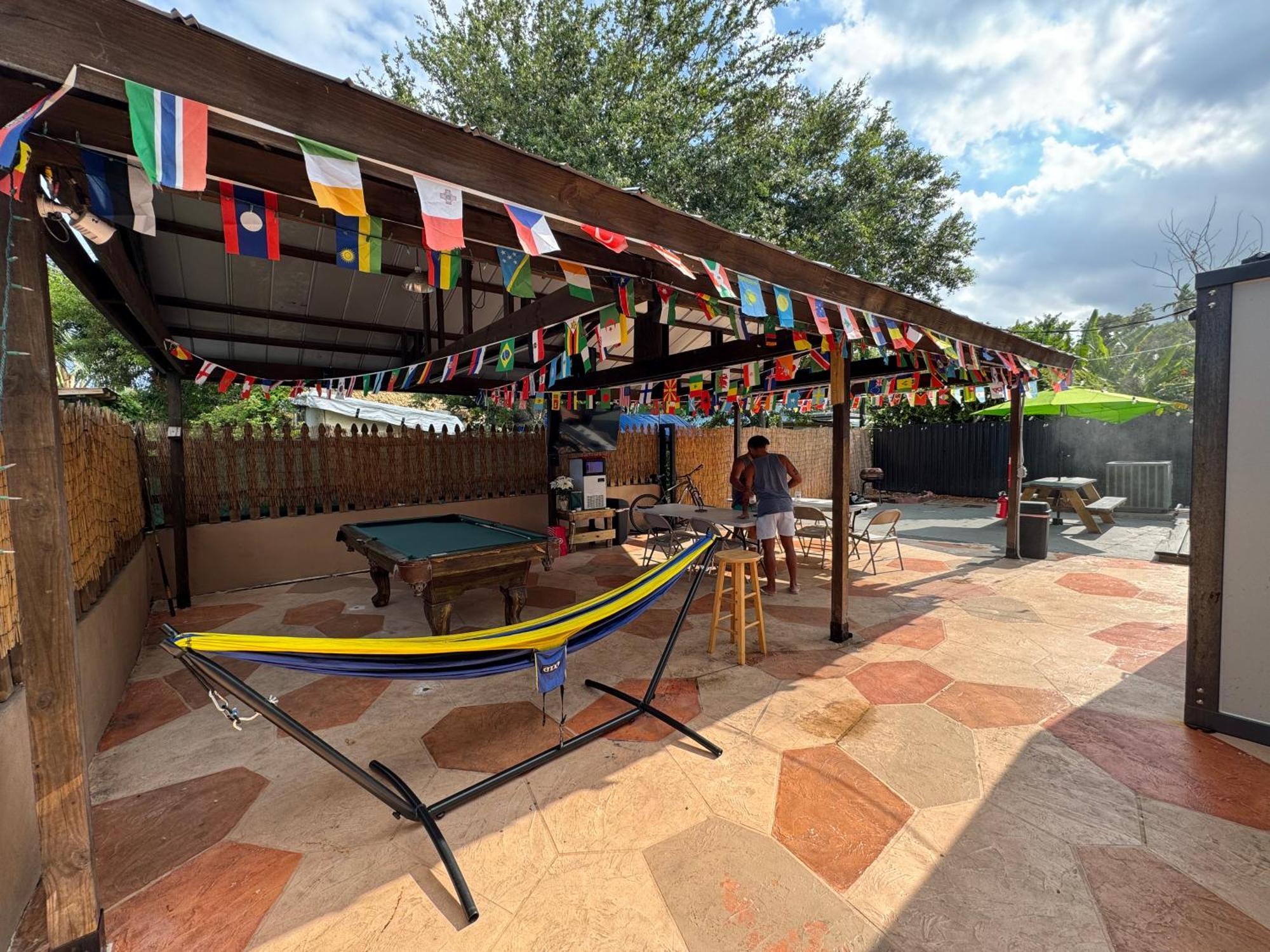 Wynwood Beds Hostel Маями Екстериор снимка