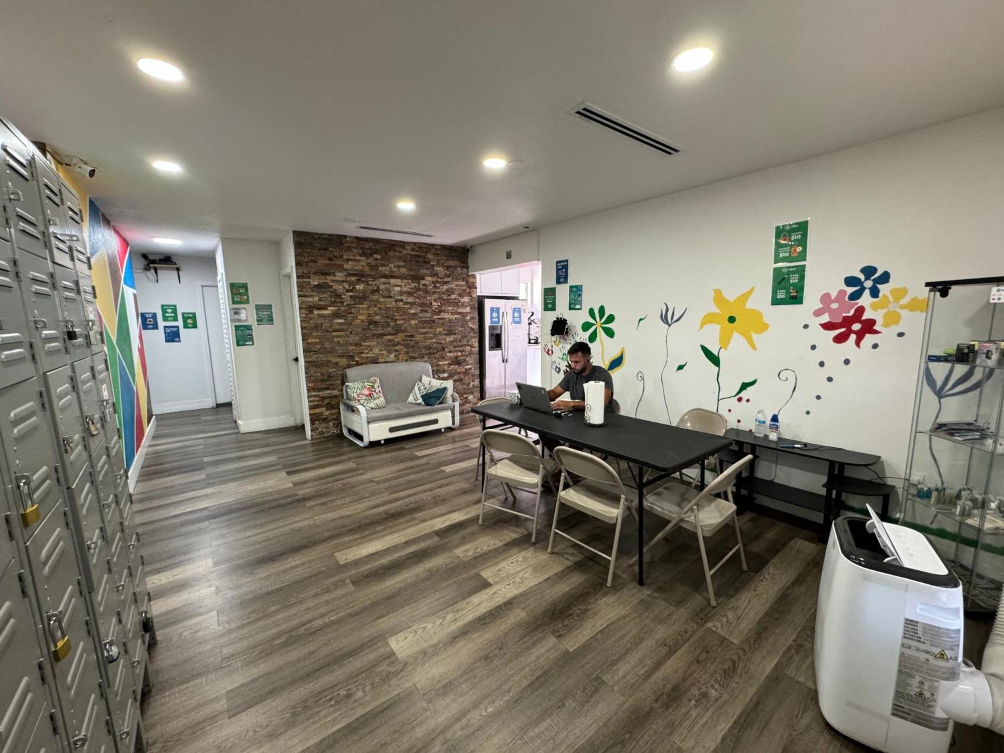 Wynwood Beds Hostel Маями Екстериор снимка